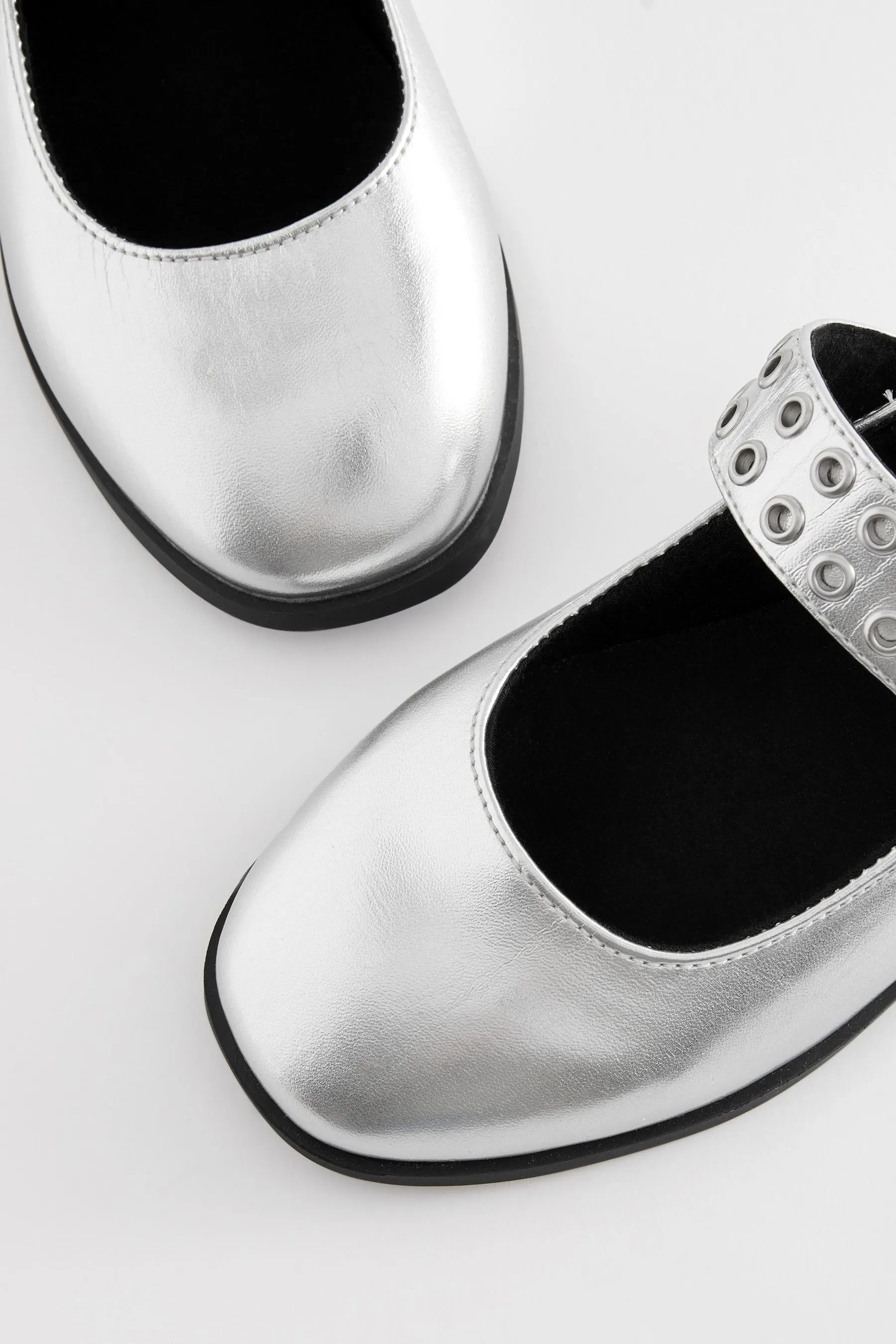 Scarpe Mary Jane con cinturini con borchie    