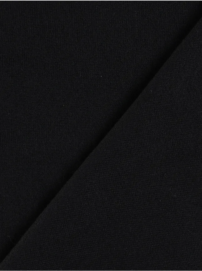 SCIARPA IN CASHMERE CON PICCOLO LOGO SUL BORDO